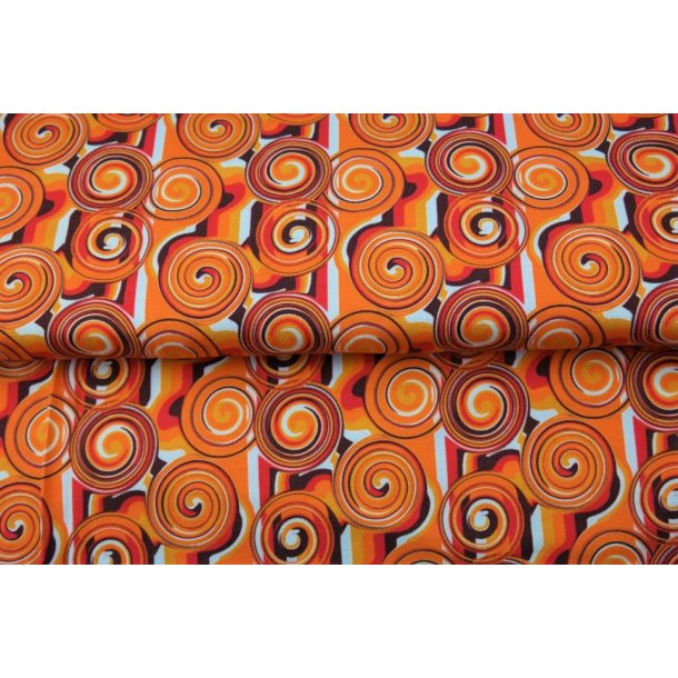 Snirkler i orange og brun