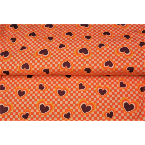 Tern med hjerter i orange og brun